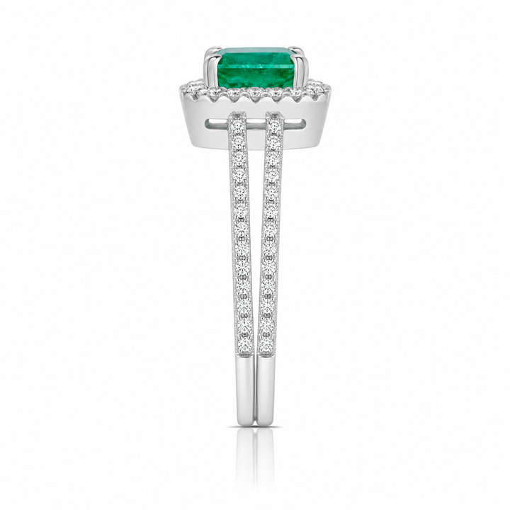 18K White Gold Diamond & Emerald Halo Ring 1 2/3 Ct
