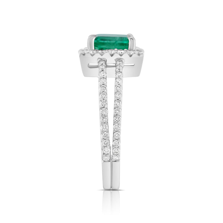18K White Gold Diamond & Emerald Halo Ring 1 2/3 Ct