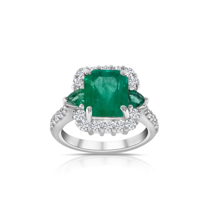 14K White Gold Diamond & Emerald Halo Statement Ring ~ 4 ¼ Ct